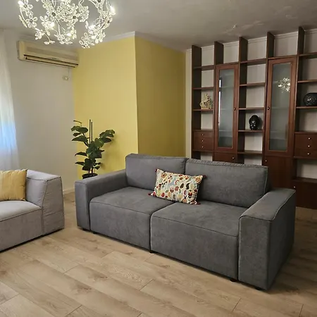 Apartamento Spacious Modern In Prime Location Tirana