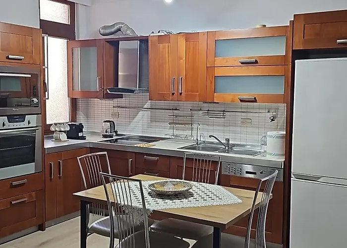 Spacious Modern In Prime Location Apartment